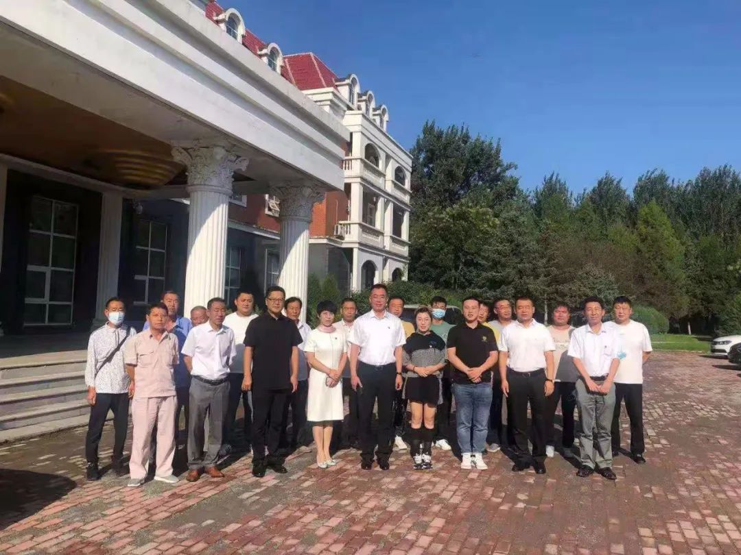 巩固脱贫攻坚成果,助力乡村振兴—ca888亚洲城官网集团向岫岩县黄花甸镇关门山村送驻村干部工作