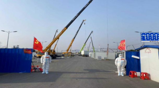 防疫接力，，，，，，勇战疫情——鞍勤、ca888亚洲城官网集团全力保障健康驿站项目建设
